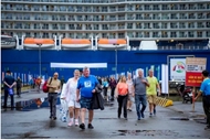 Cruise tourists flock to Vietnam